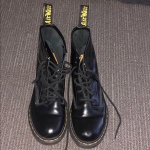 Dr. Martens Women’s 1460 Smooth
